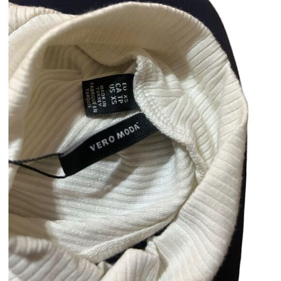 Vero Moda Top  - Picture 6 of 7